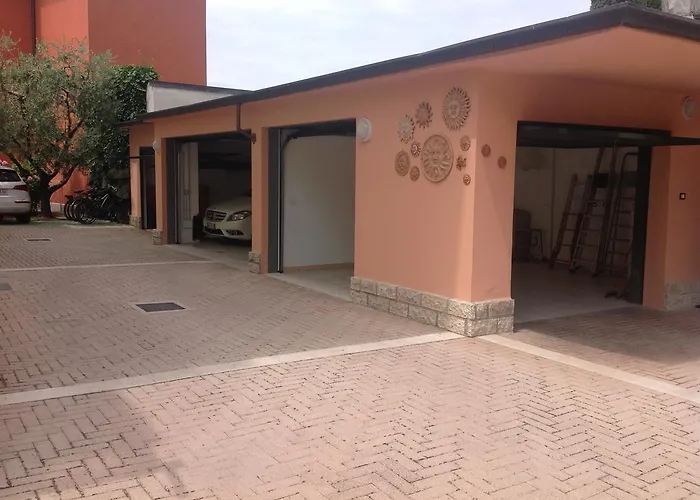 Dall'agnola 住宿加早餐酒店 加尔达