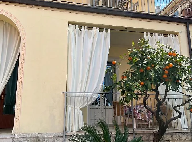 Dall'agnola 住宿加早餐酒店 加尔达